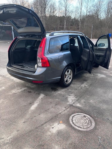 Fint Volvo v 50
