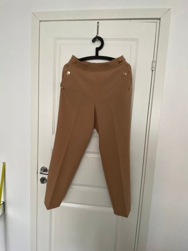 Zara byxor, beige, strl M