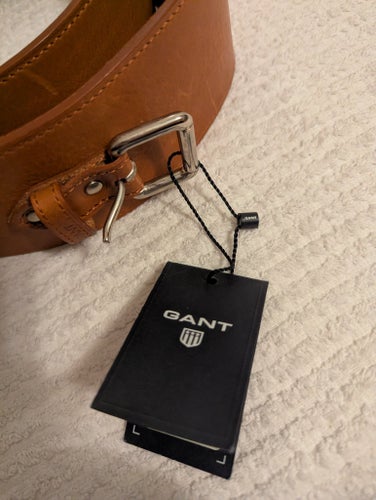 Nytt Gant bälte/skärp wide leather belt i färgen cognac och i storlek 95