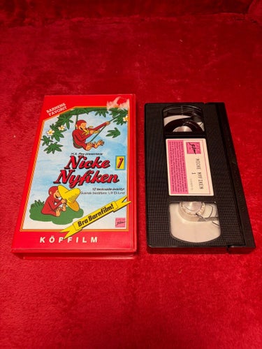 Nicke Nyfiken, VHS! (Svensksåld)