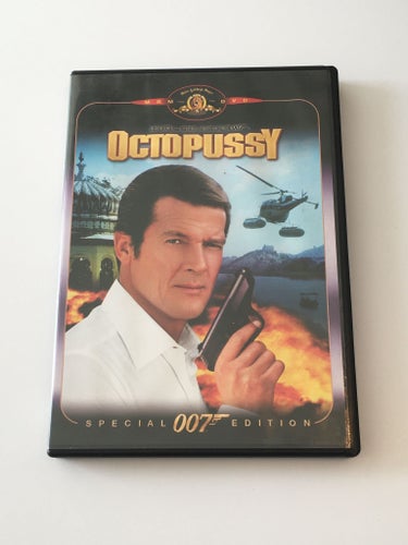 James Bond - Octopussy (Roger Moore, 1983). Beg. DVD