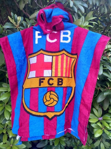 Underbar badcape FCB Barcelona till babysimmet eller i sommar efter bad