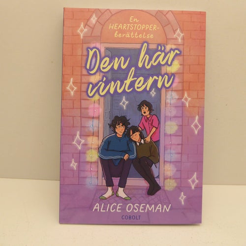 Den här vintern, Heartstopper-berättelse av Alice Oseman, utgiven Cobolt 2023
