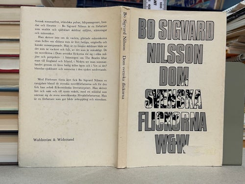 Dom svenska flickorna av Bo Sigvard Nilsson. Bok. Very Good