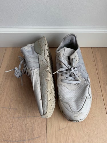 Adidas Nite Jogger sneakers i grått, EUR 41 1/3