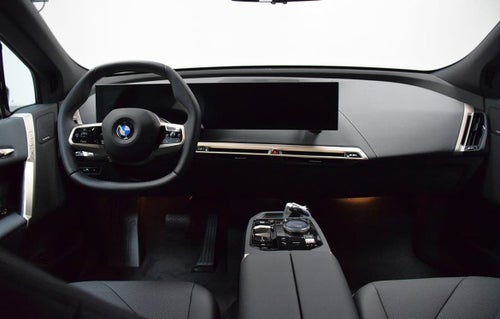 BMW iX xDrive45, 408hk, 2025