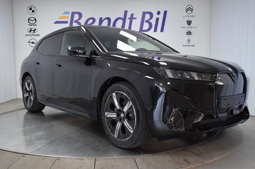 BMW iX xDrive45, 408hk, 2025