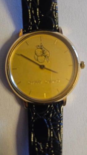 Cherry Casino klocka med svart läderarmband