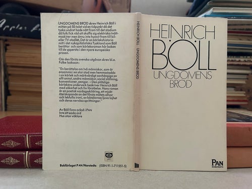 Ungdomens bröd av Heinrich Böll, bok, Very Fine plus