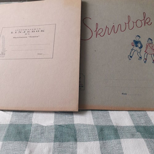Skrivbok, linjerat bok