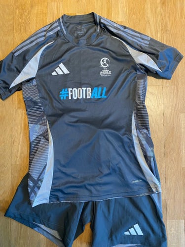 Adidas Träningsset UEFA Women's Under-17 Championship Sweden 2024, Storlek M