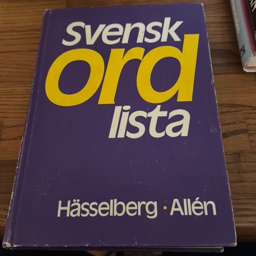 Svensk Ordlista av Hässelberg Allén