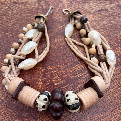 Marrakech handgjort halsband i naturmaterial