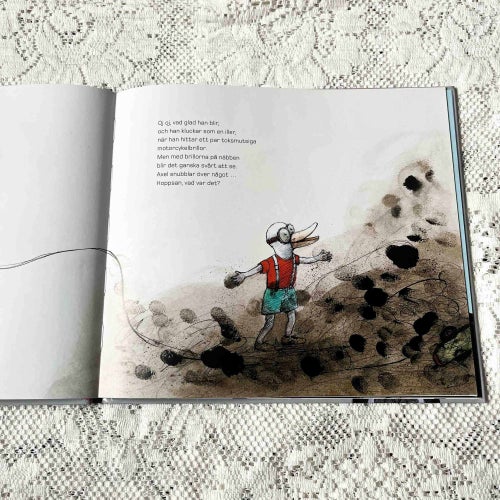 Axel älskar bilar - Iben Hansen - Bilar barnbok böcker barnböcker