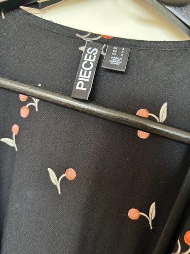 Pieces svart klänning, storlek S