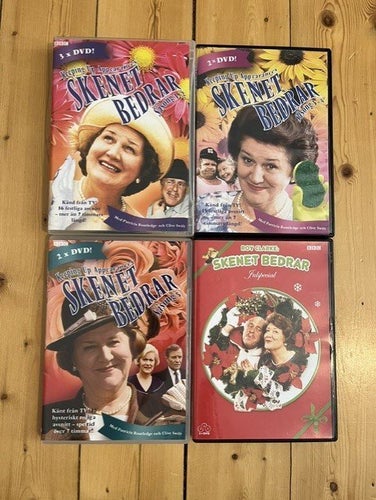 SKENET BEDRAR-HELA SERIEN-SÄSONG 1-5-DVD-JUL SPECIAL-KEEPING UP APPEARANCES-TV