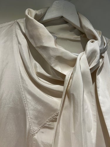 Rodebjer vit blus, storlek S