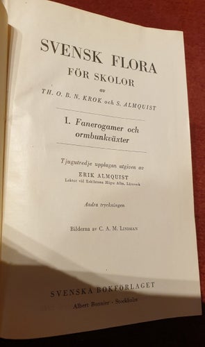 Svensk Flora av Krok-Almquist, 1948, bilder C.A.M Linderman, 382 sidor