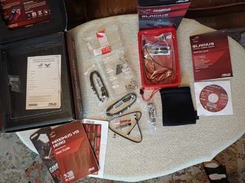 ASUS ROG Maximus VIII Hero reservdelar OBS ej komplett oanvända kablar m.m.