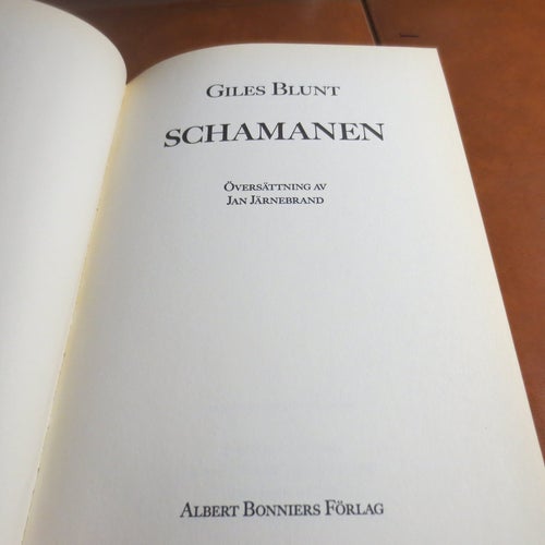Schamanen av Giles Blunt, 2005