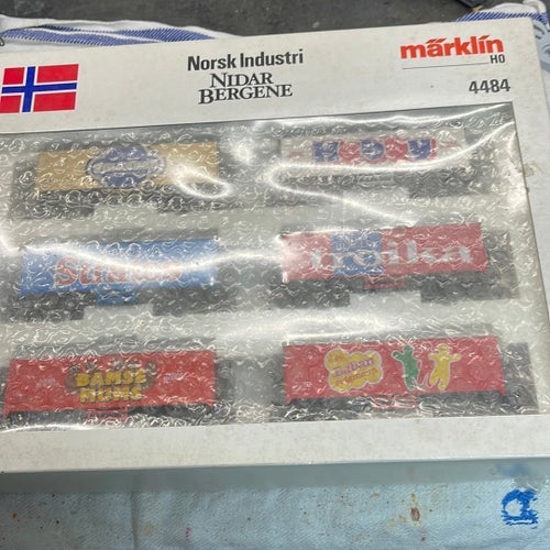 Modelltåg Nidar Bergene vagnar