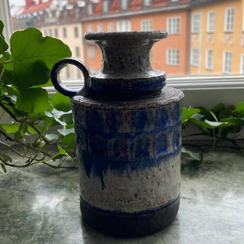 Brutal ståtlig och oerhört kaxig - stengods från sextiotalet Vintage