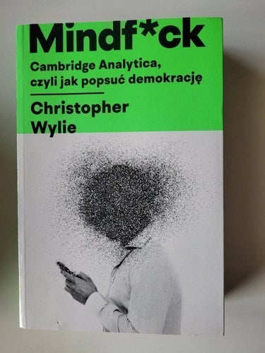 Mindf*ck: Cambridge Analytica, polskspråkigt bok.