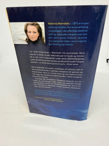 Gøgens Varsel av Katarina Wennstam