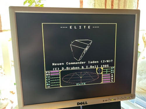 Elite för Commodore 64
