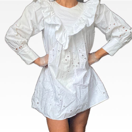 Vit miniklänning, brodyr/hålspets från Zara (XS) Boho Babydoll/Retro/60’s-70’s