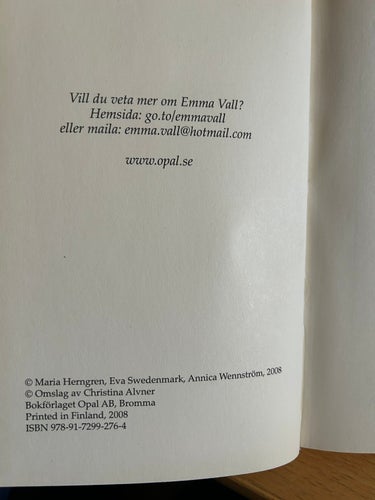 Upp i rök av Emma Vall, bok, SM, Fine