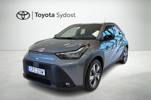 Toyota Aygo X Hybrid 5d. Play Comfort paket Automat Rattvärme Backkamera