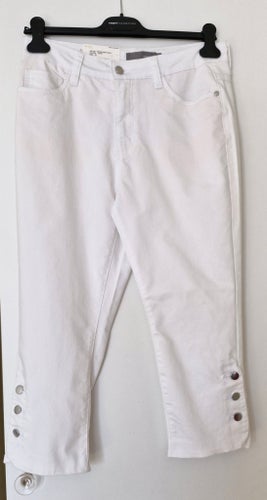 Mingel modell Heidi, vita capri jeans, storlek 38