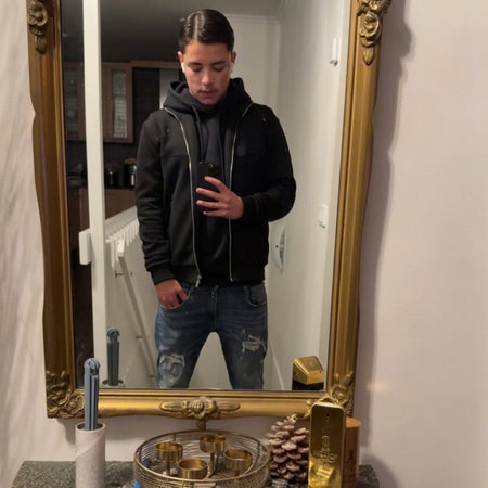Adnanamoura7