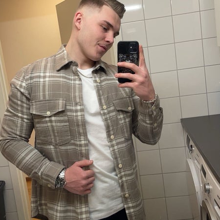 V.DAHLBOM