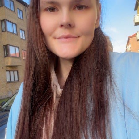 HoneeyBella