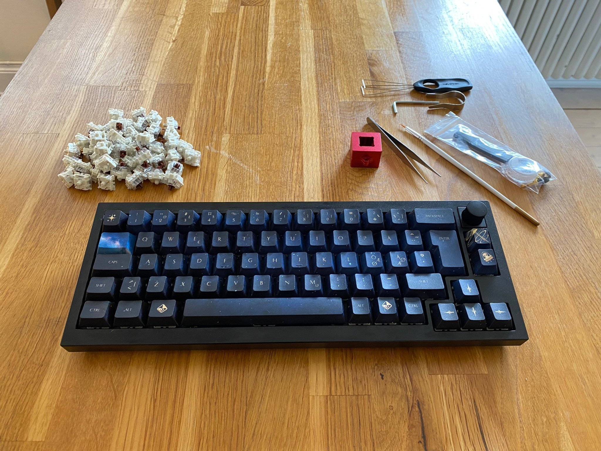 Se produkter som liknar Keychron Q2 ISO (åäö) färdi.. på Tradera