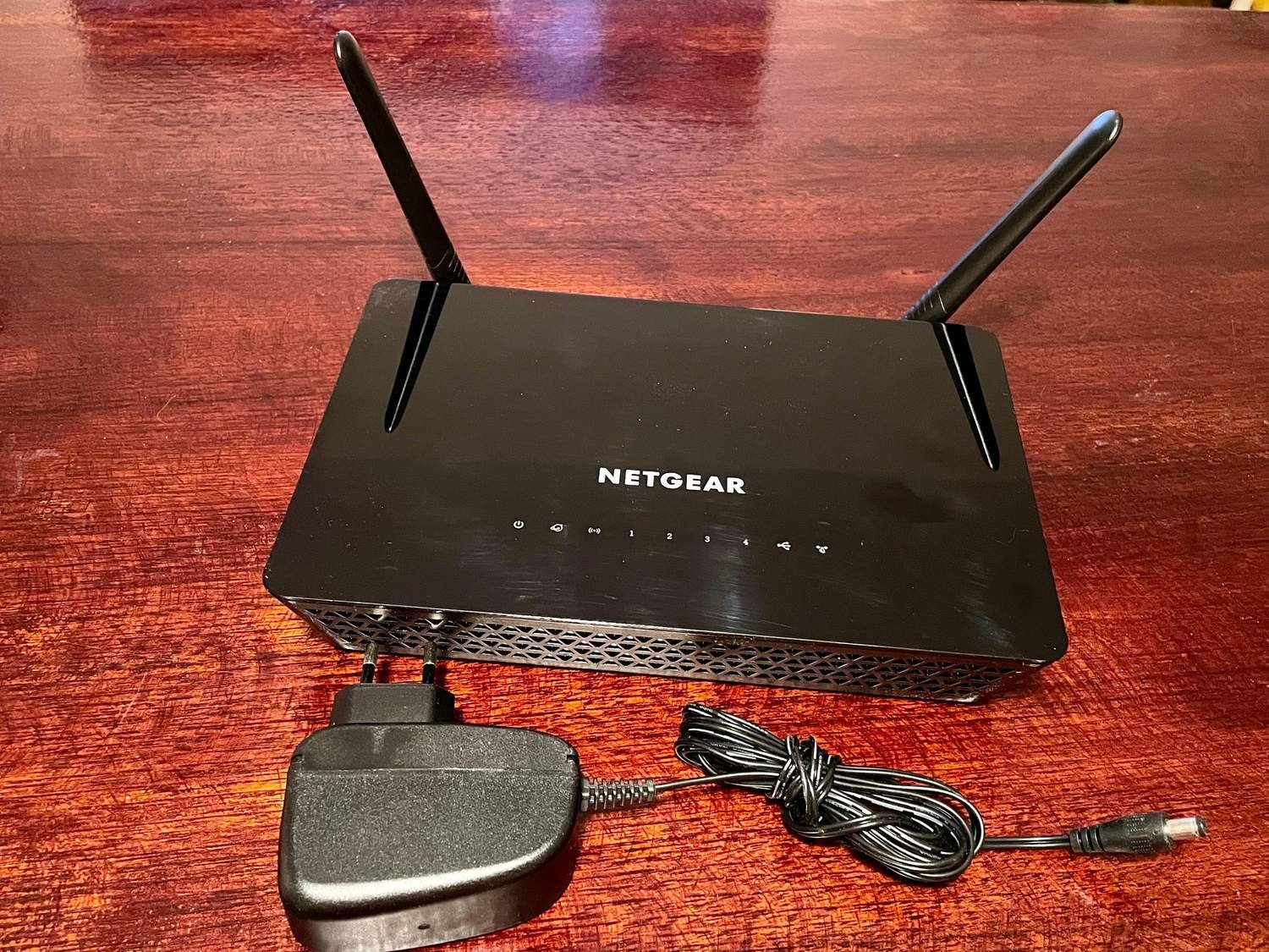 Se produkter som liknar Netgear Router Model: AC1200 .. på Tradera ...