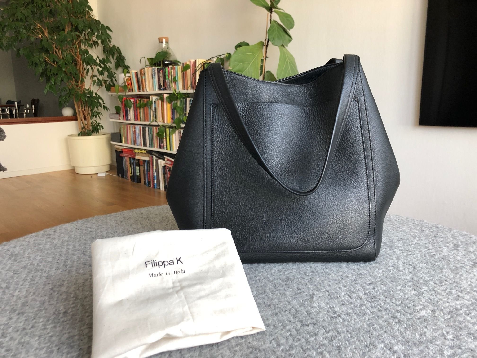 filippa k shelby bucket bag