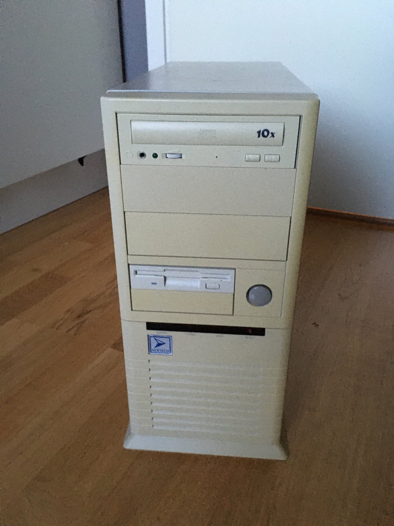 Retro PC 133 mhz Pentium 1 | Köp på Tradera (563512451)