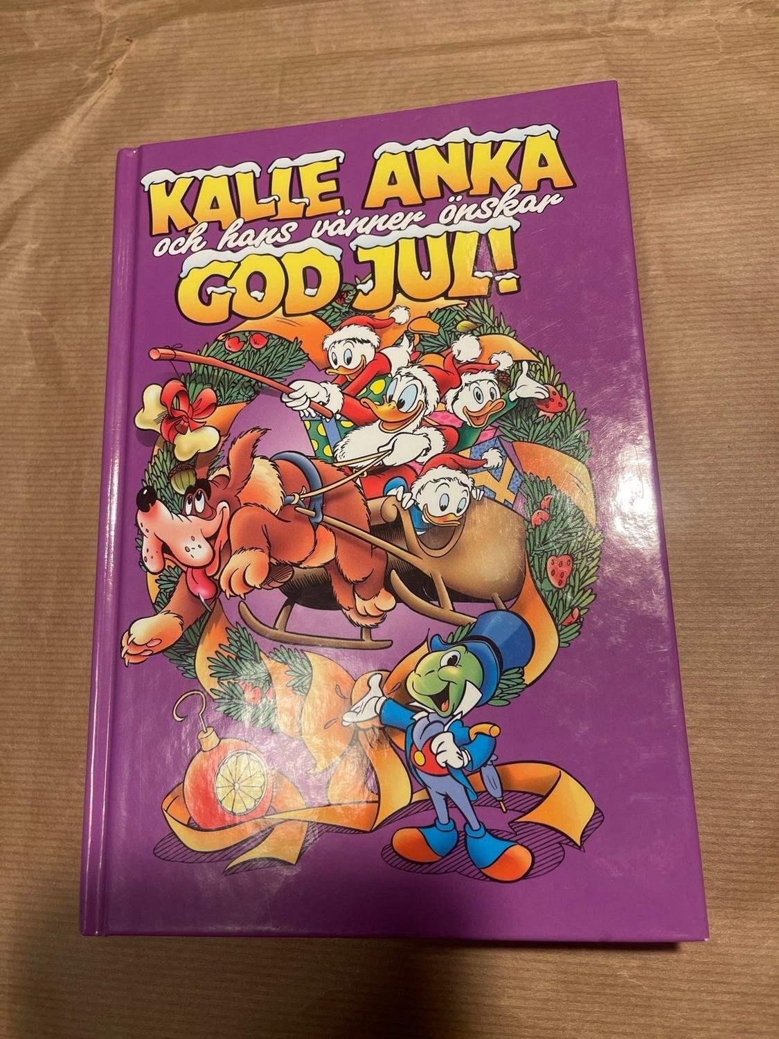 Kalle Anka och hans vänner önskar God Jul 10 Köp på Tradera (580674025)