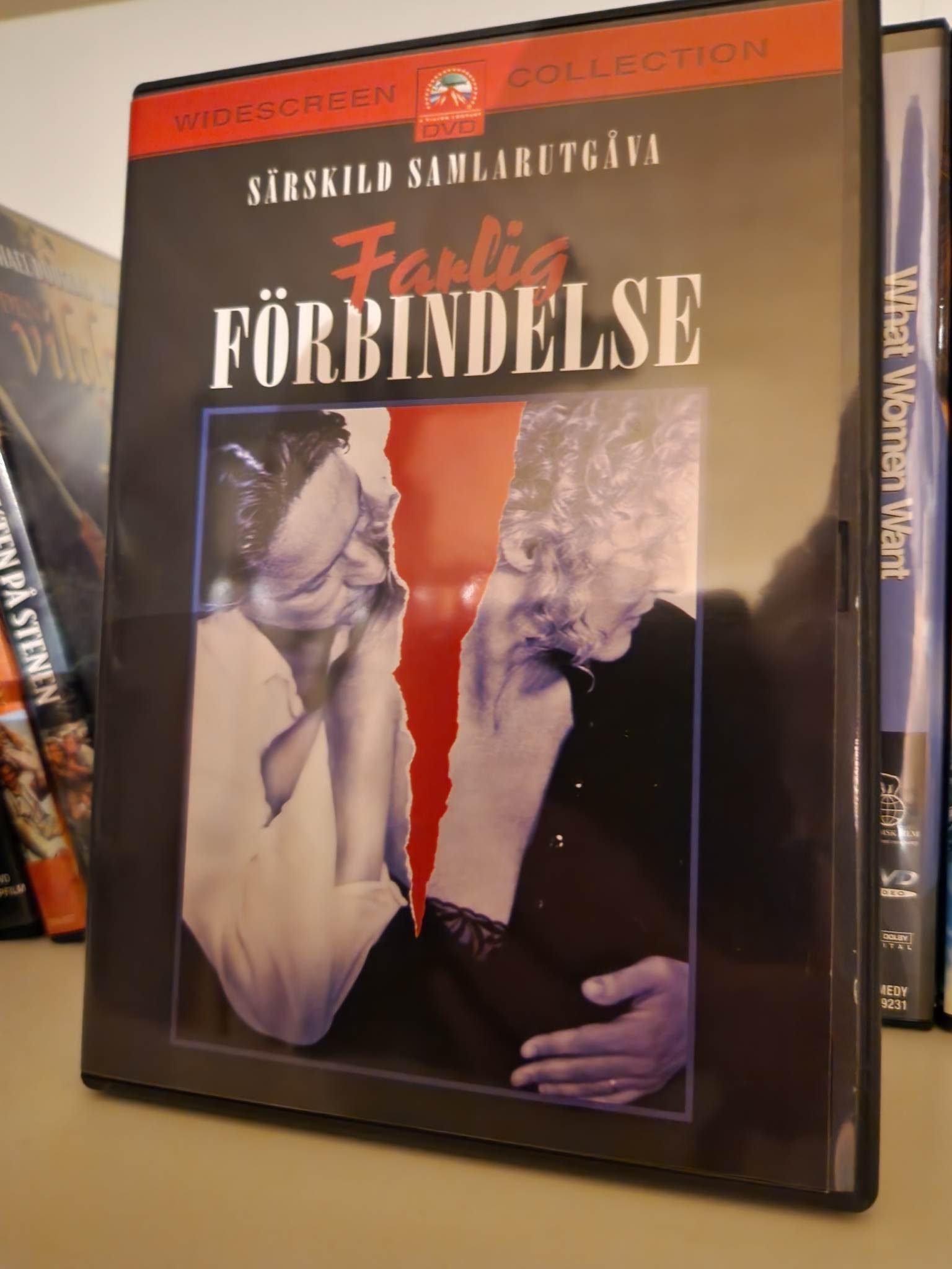 **Farlig Förbindelse** | Köp på Tradera (713156888)