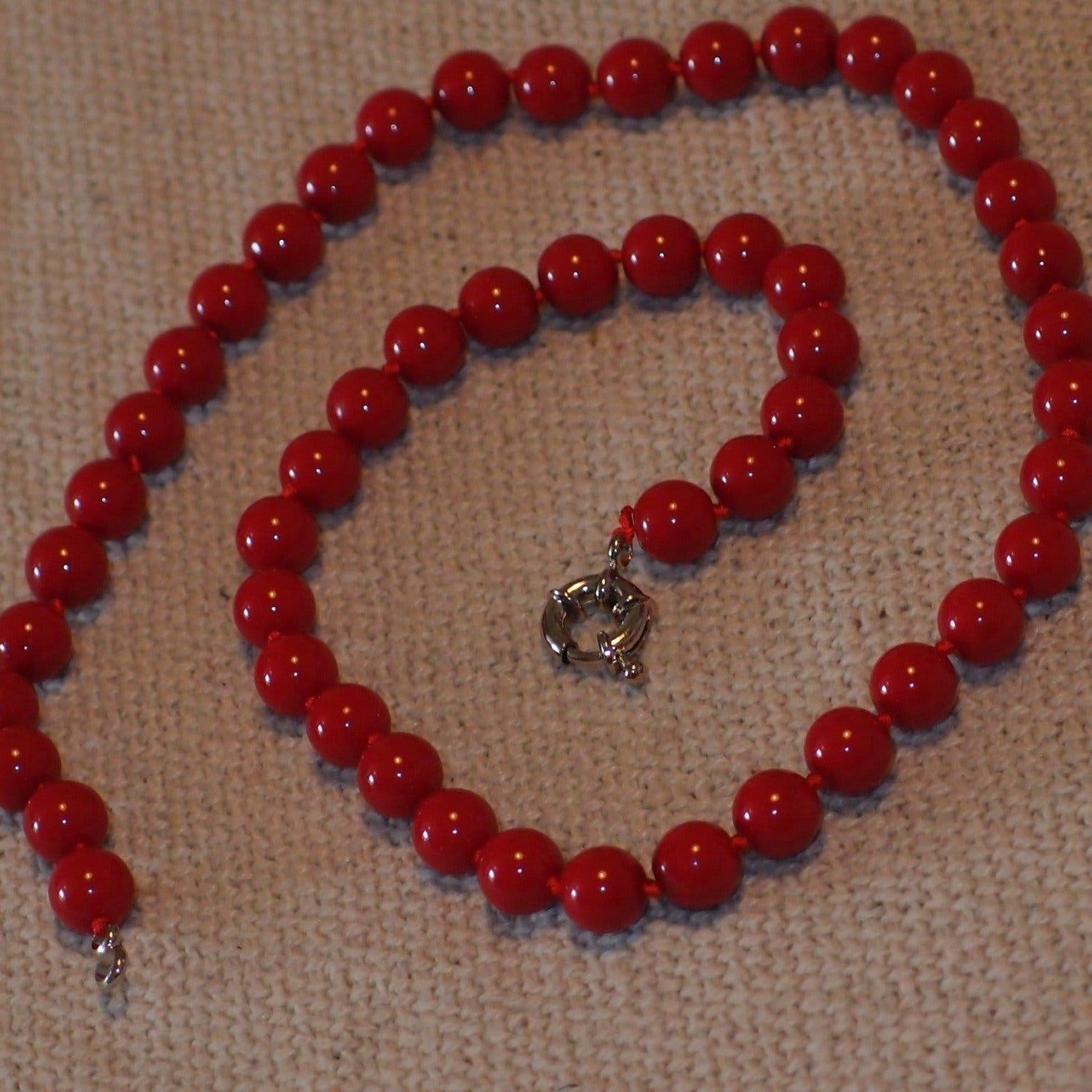 Se produkter som liknar Halsband Röd Bambukorall Pärl.. på Tradera ...