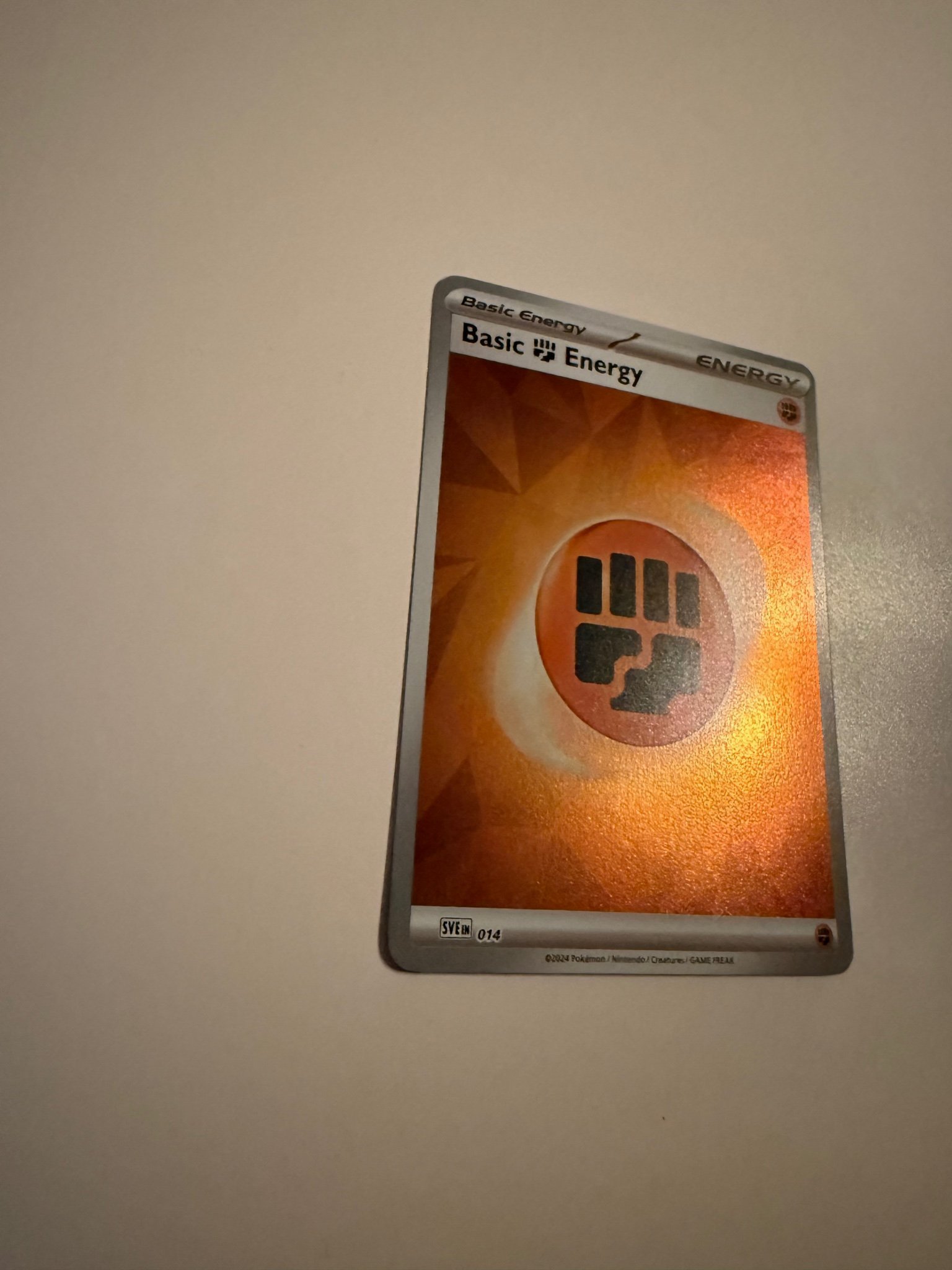 Pokémon Basic Fighting Energy Holo - SVE014