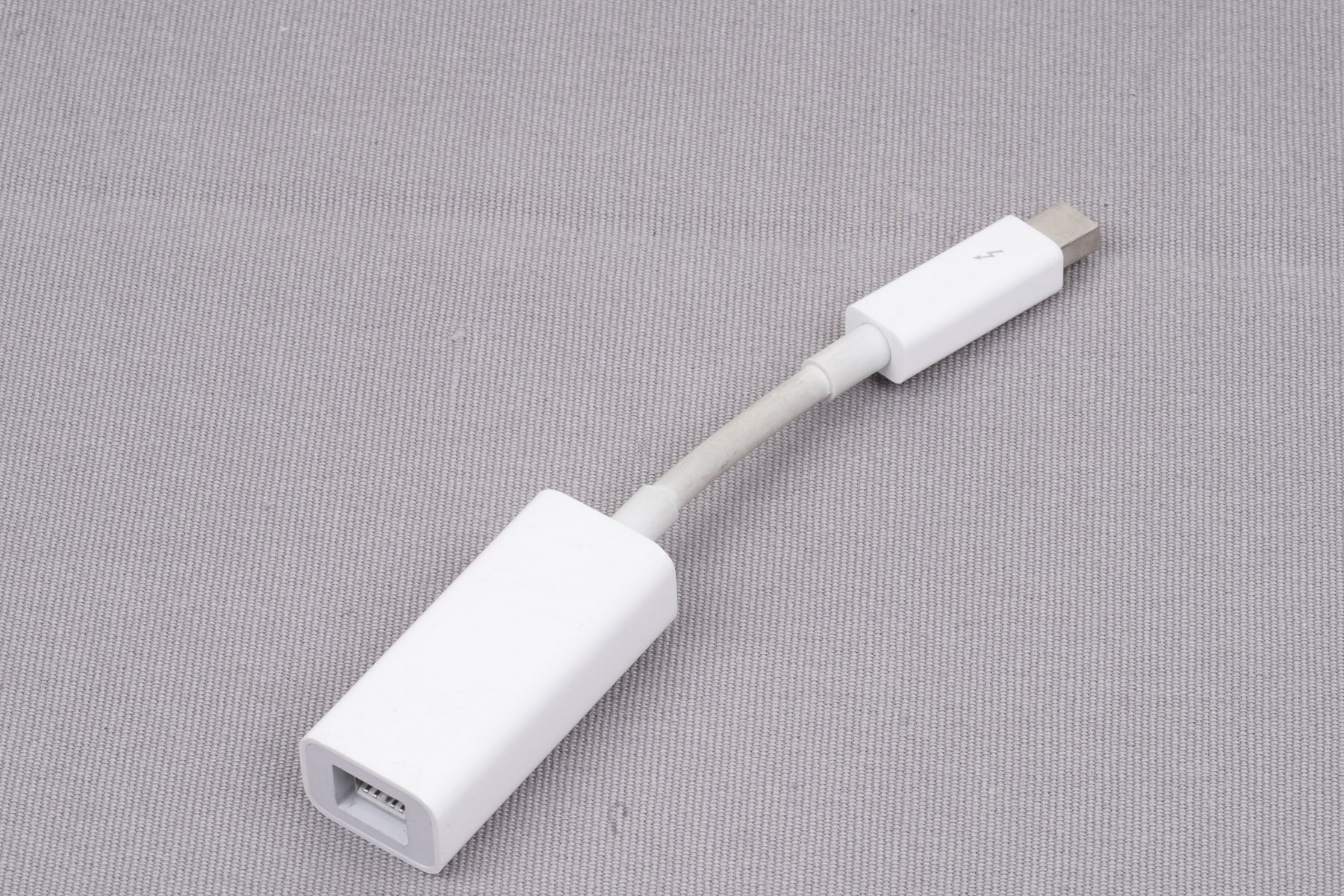 Apple A1463 Thunderbolt to FireWire Adapter (419775626) ᐈ Köp på Tradera