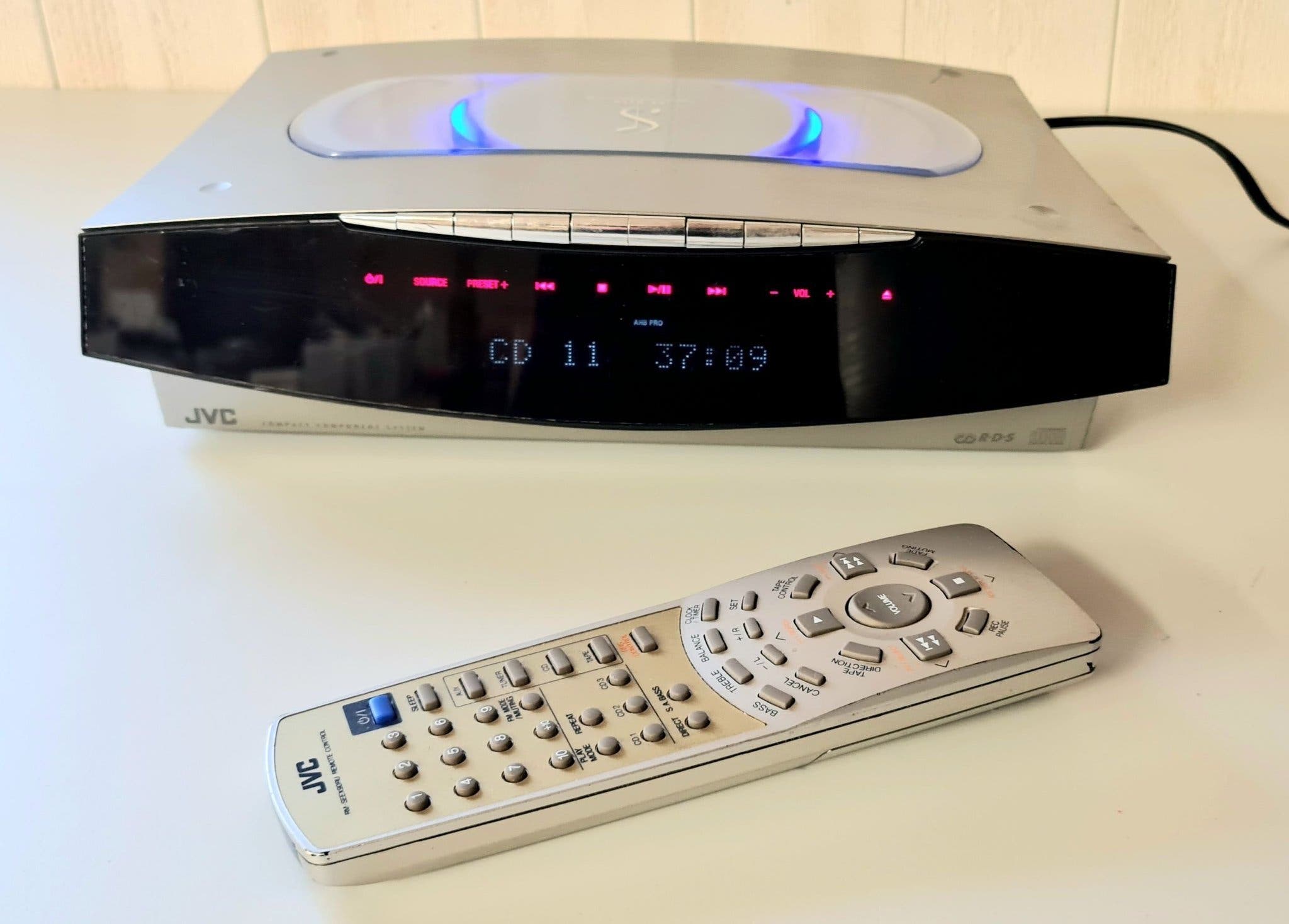 Se produkter som liknar JVC Compact Component System .. på Tradera ...