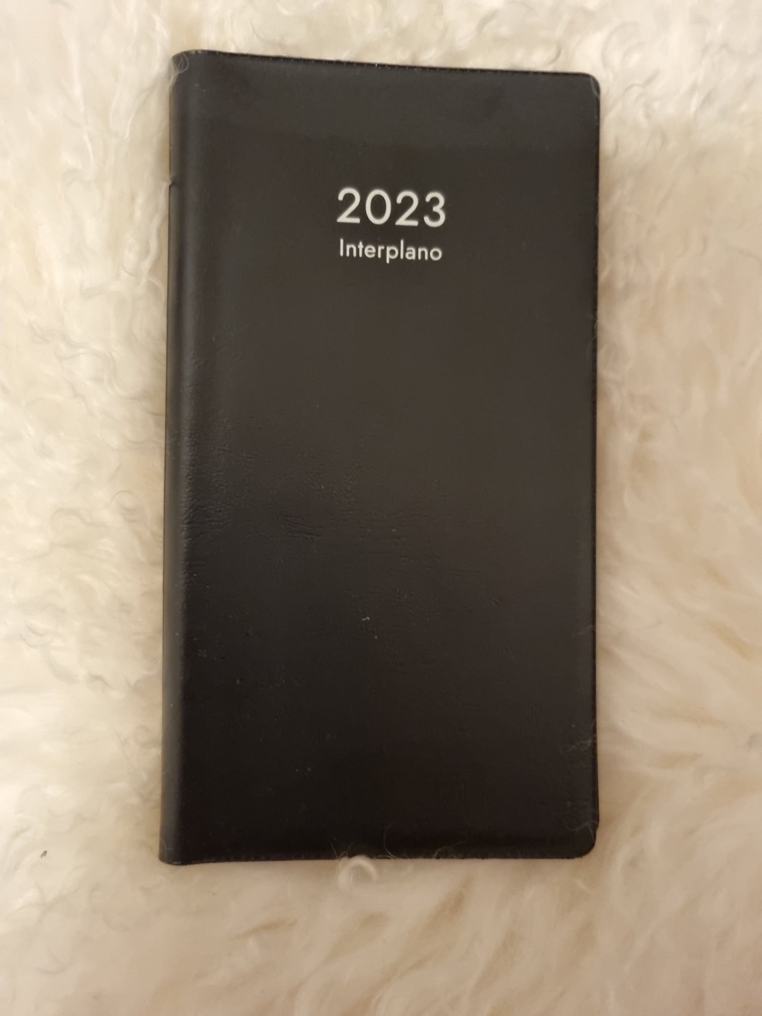Se produkter som liknar FICKALMANACKA 2023 på Tradera (570104754)