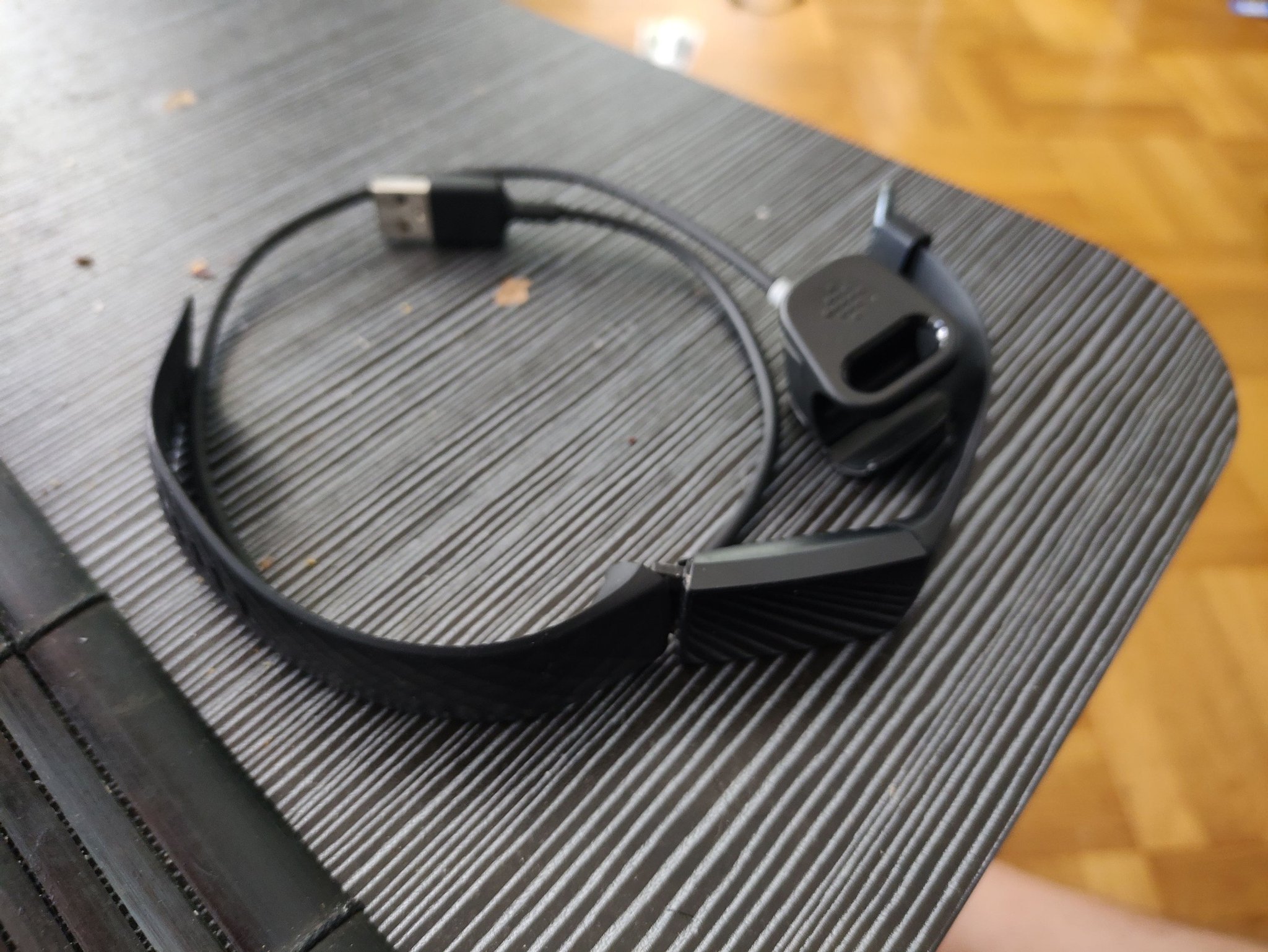 Se produkter som liknar Fitbit Charge 4 defekt på Tradera (586022593)