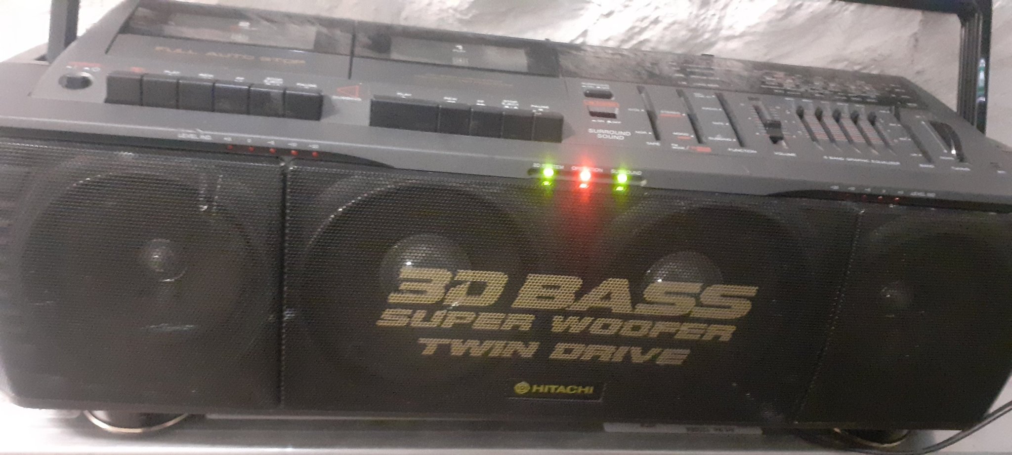 Hitachi 3D Bass Super Woofer dubelkaset TRK3D.. Köp på Tradera