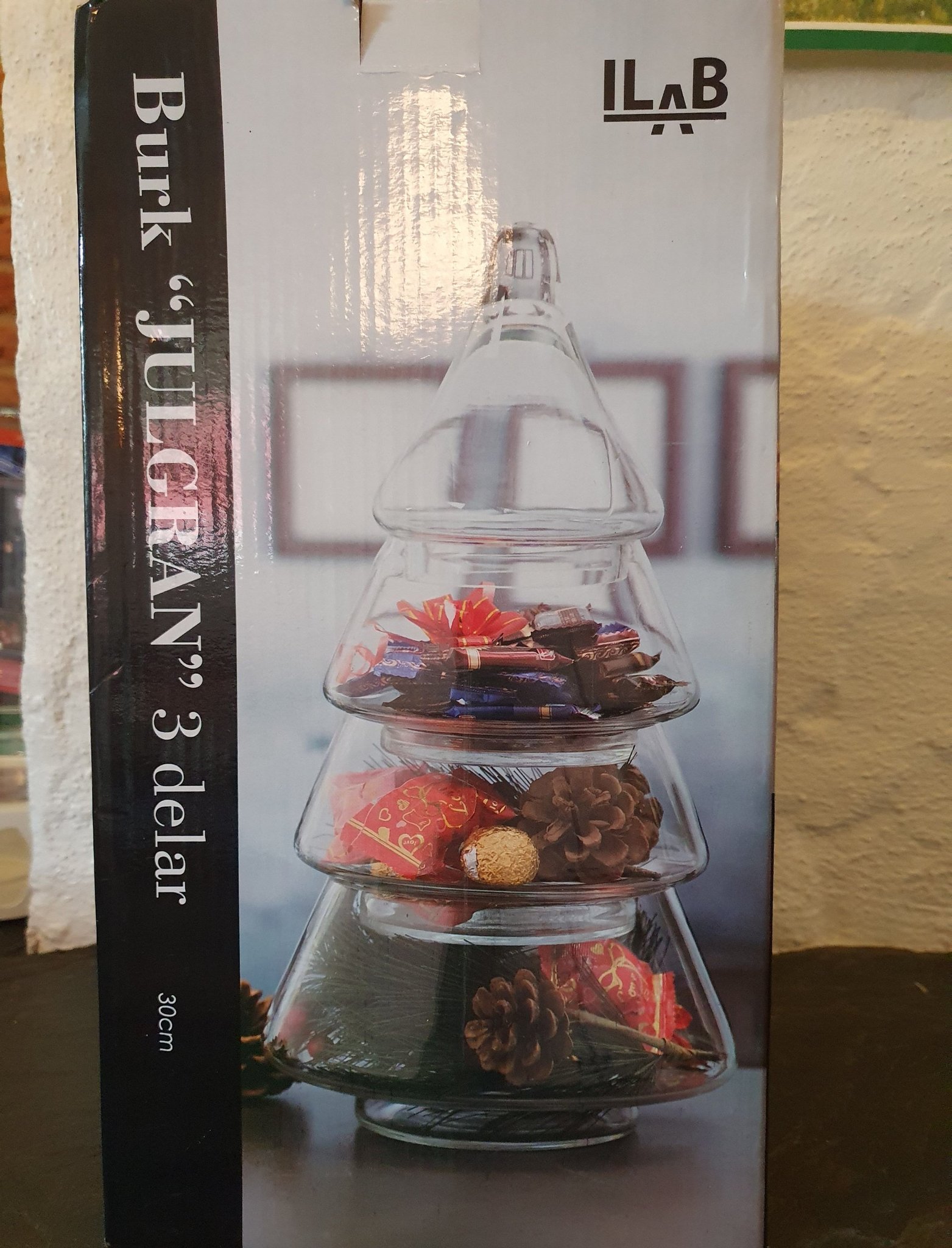 Se produkter som liknar Julgran, glas, Ilab, glasburk.. på Tradera